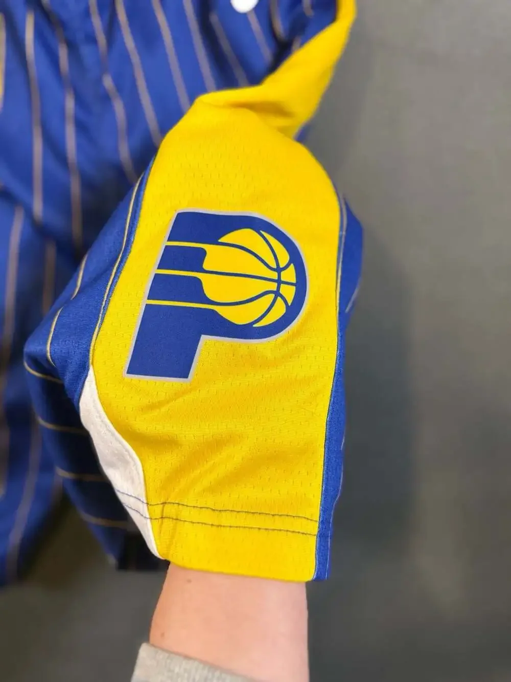 Nike Indiana Pacers City Edition Basketball Shorts Blue Yellow BOYS L
